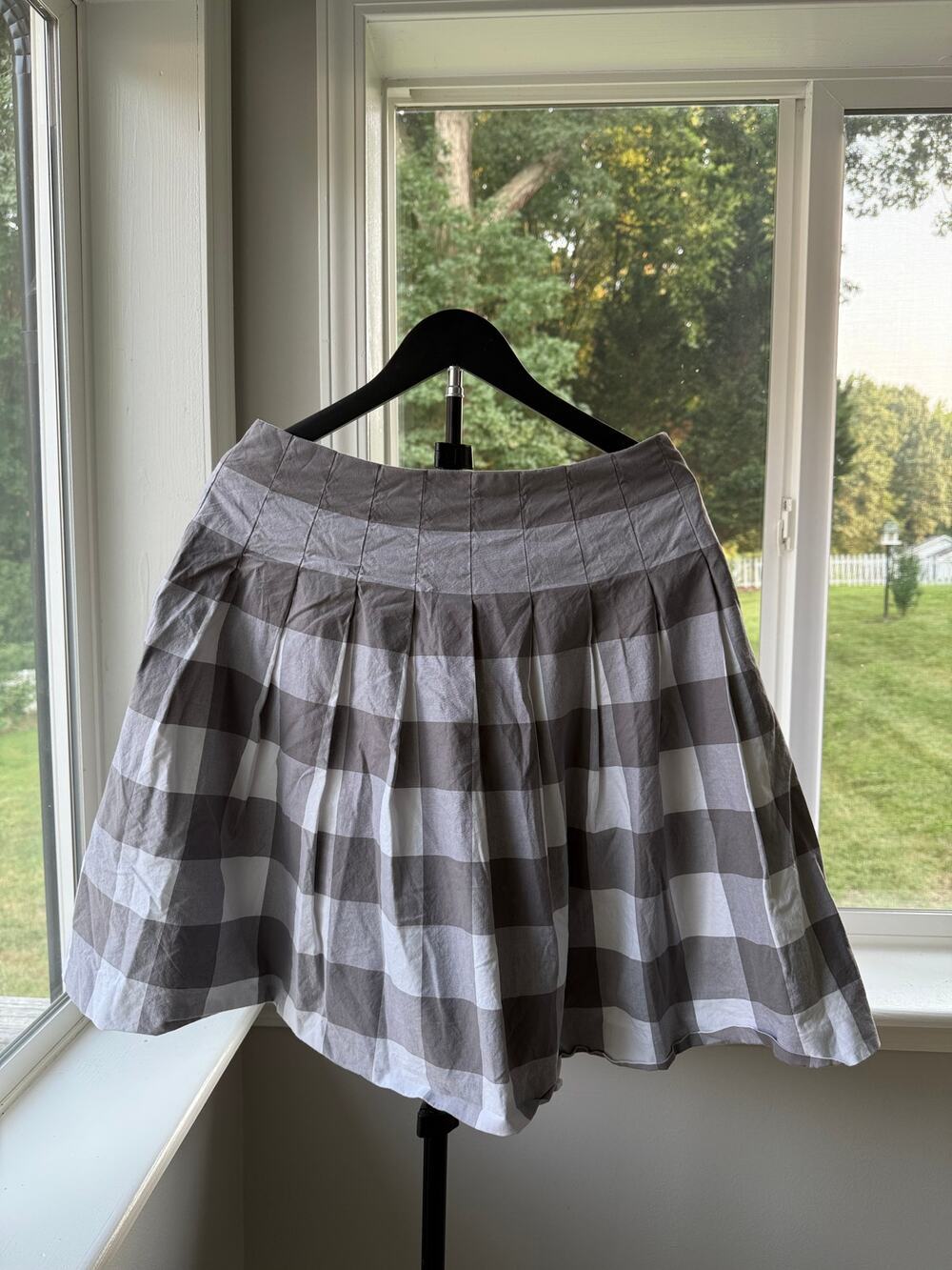 Liz Claiborne Gray Gingham Pleated A-Line Skirt Size 12 Coastal Classic